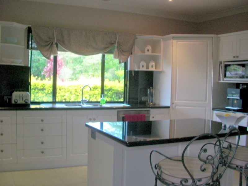 1 De Roma Close, Mena Creek QLD 4871