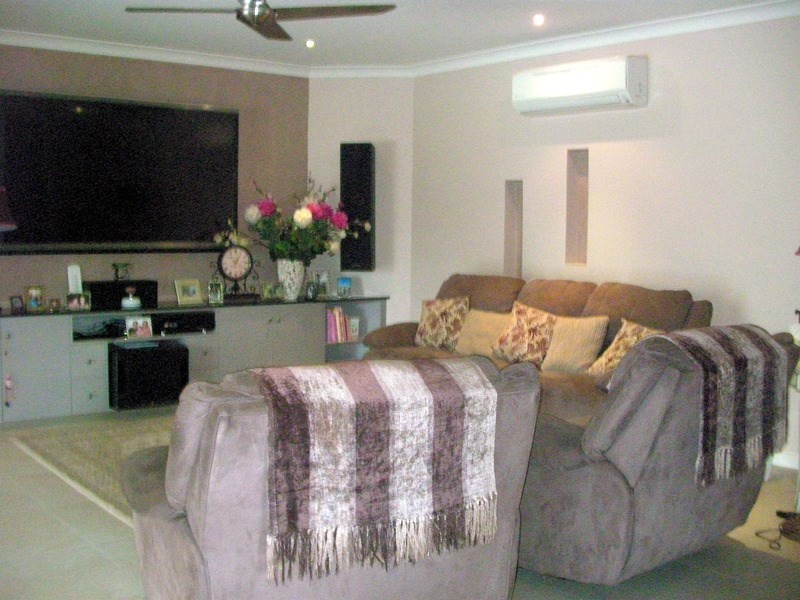 1 De Roma Close, Mena Creek QLD 4871