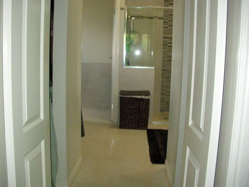 1 De Roma Close, Mena Creek QLD 4871