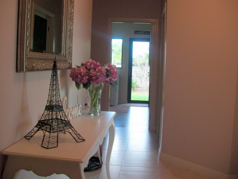 1 De Roma Close, Mena Creek QLD 4871