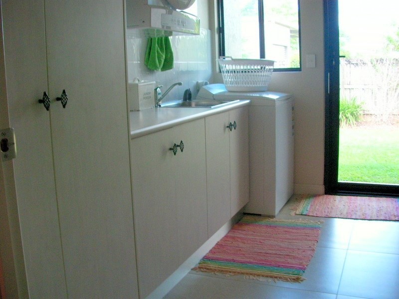 1 De Roma Close, Mena Creek QLD 4871