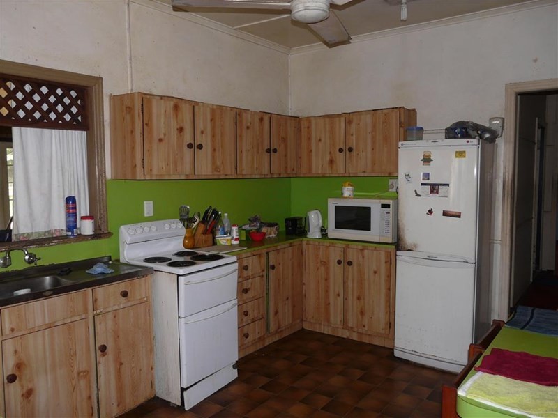 26 Middle Avenue, South Johnstone QLD 4859