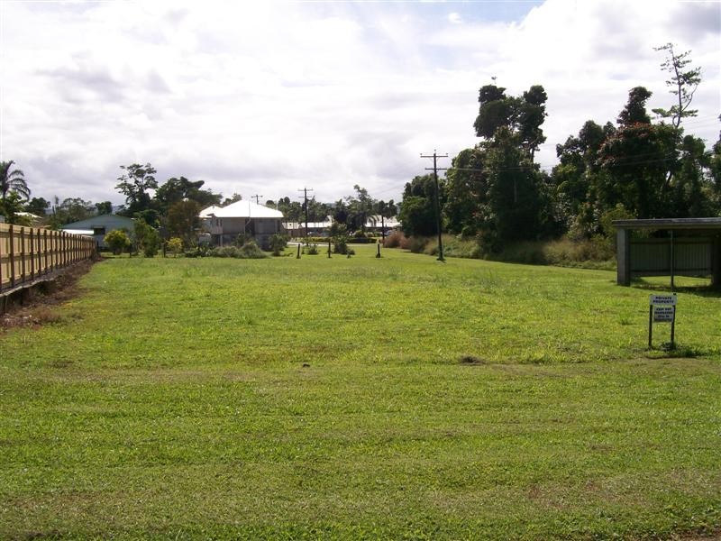 12 Water Street, Innisfail QLD 4860