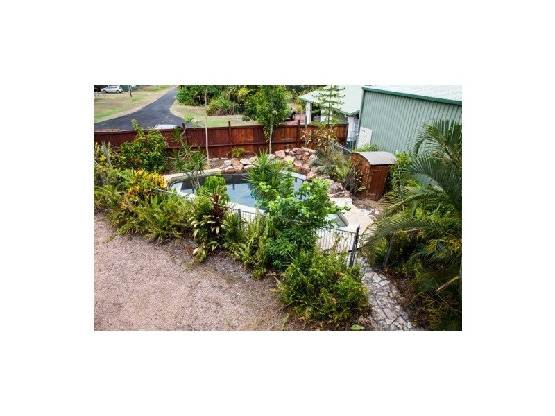 17 Rebecca Jane Parade, Kurrimine Beach QLD 4871