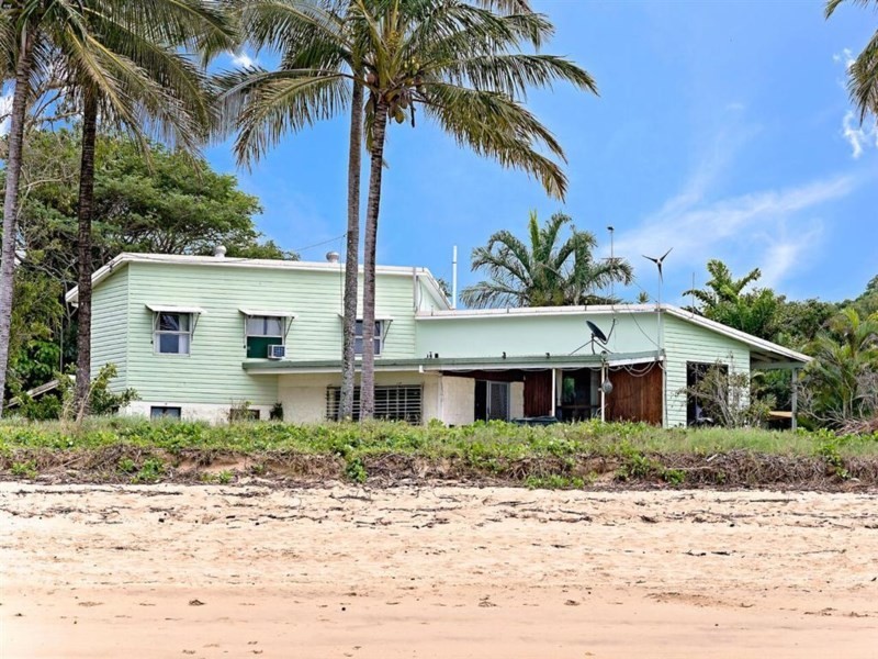 21 Palm Avenue, Coconuts QLD 4860