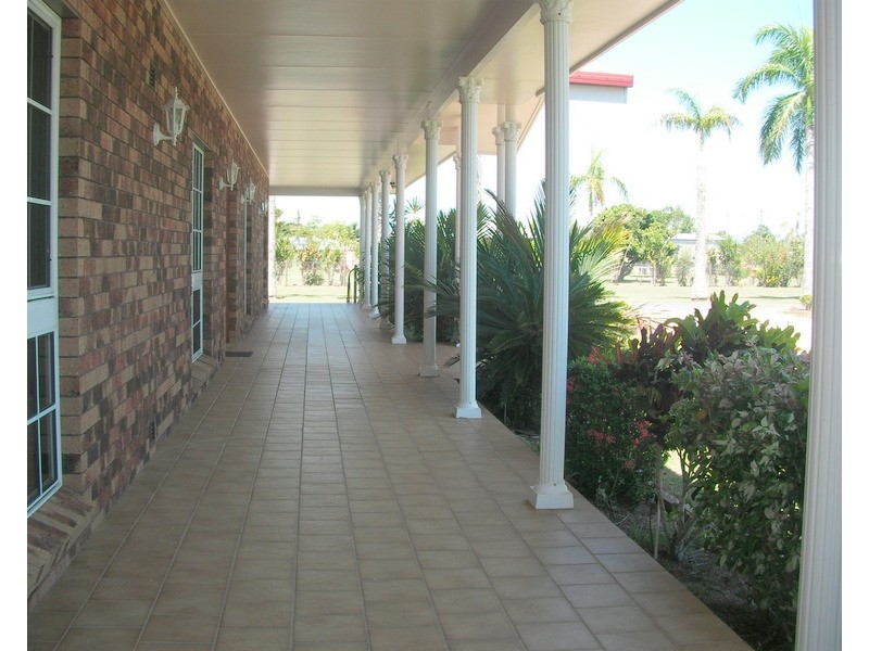 150 Etty Bay Road, Etty Bay QLD 4858