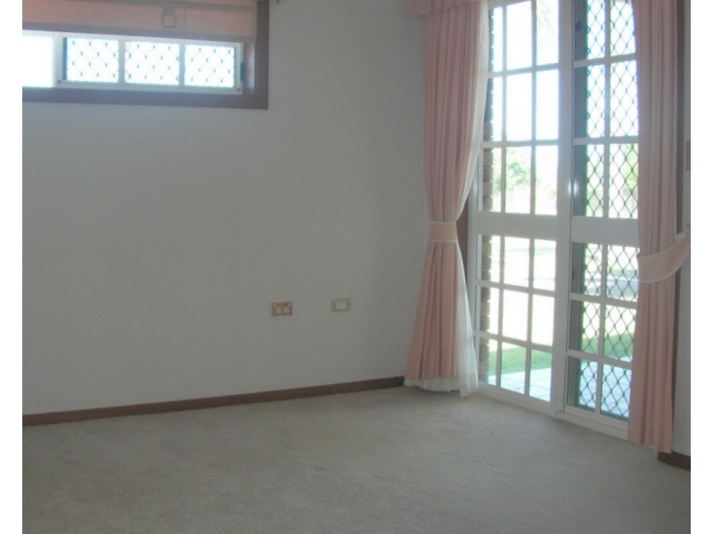 150 Etty Bay Road, Etty Bay QLD 4858