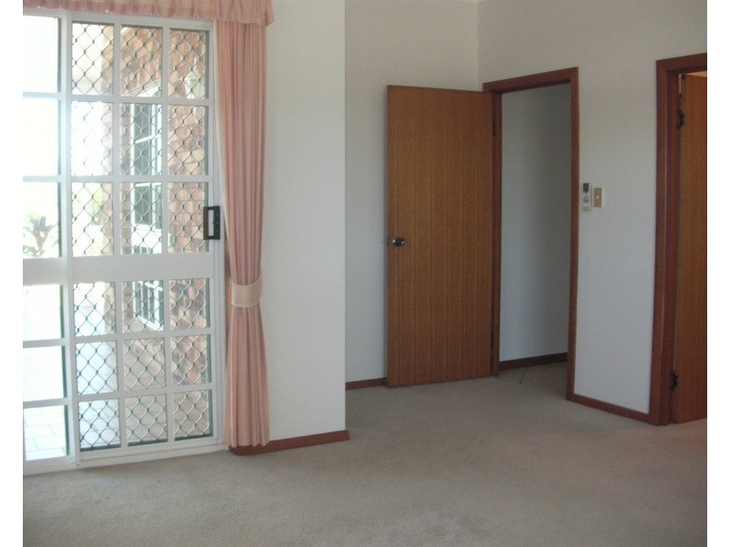 150 Etty Bay Road, Etty Bay QLD 4858