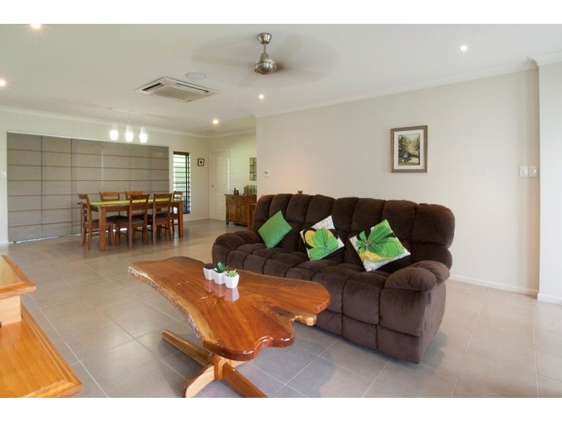 13 De Roma Close, Mena Creek QLD 4871