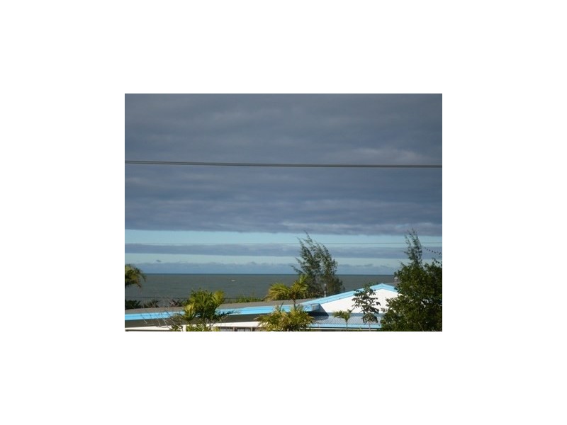 25 Elizabeth, Flying Fish Point QLD 4860