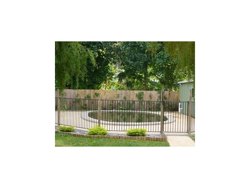 25 Elizabeth, Flying Fish Point QLD 4860