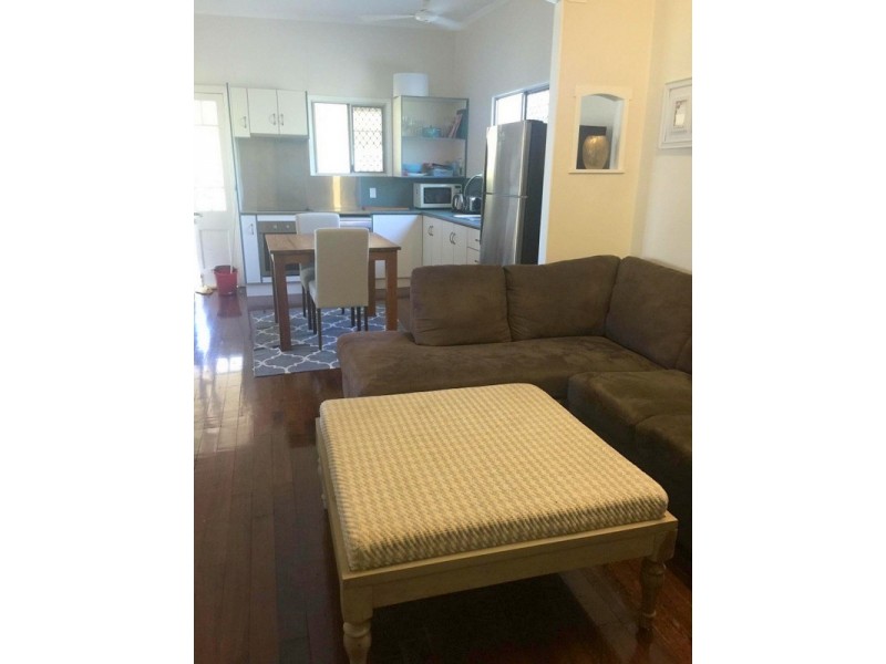 8 Judy Street, Flying Fish Point QLD 4860