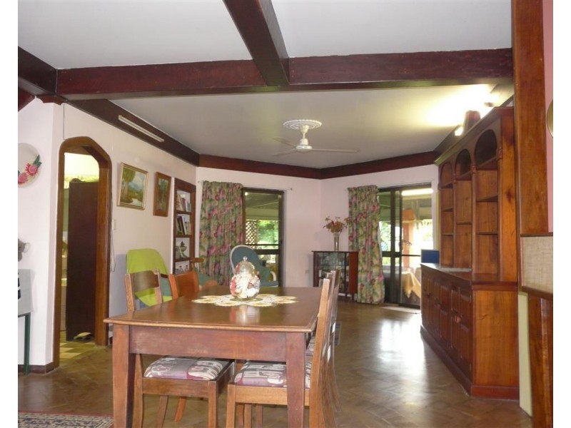 10 Bay Road, Coconuts QLD 4860