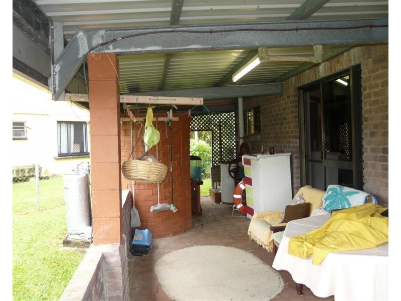 10 Bay Road, Coconuts QLD 4860