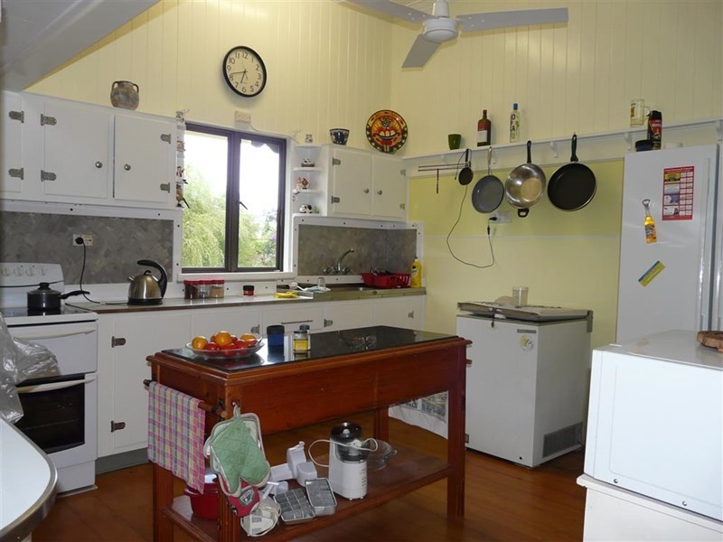 35 Bunda Street, East Innisfail QLD 4860