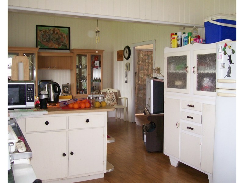 6 Mahogany Street, Goondi Hill QLD 4860