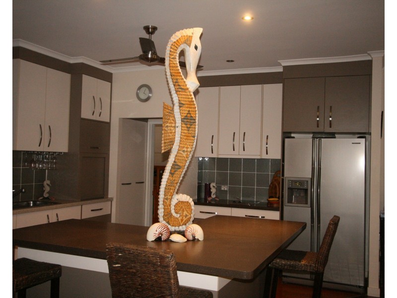 7 Feldt Street, Flying Fish Point QLD 4860