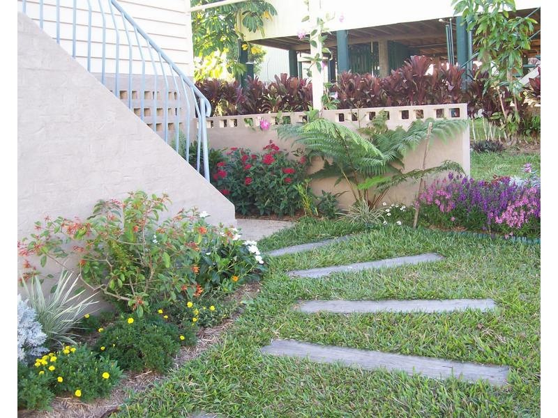 5 Walnut Street, Goondi Hill QLD 4860