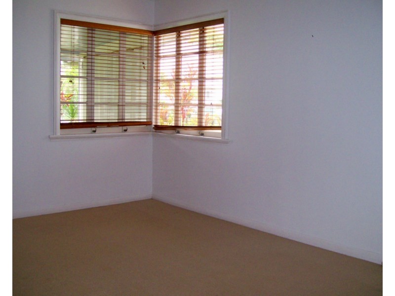 18 Hickey Street, East Innisfail QLD 4860