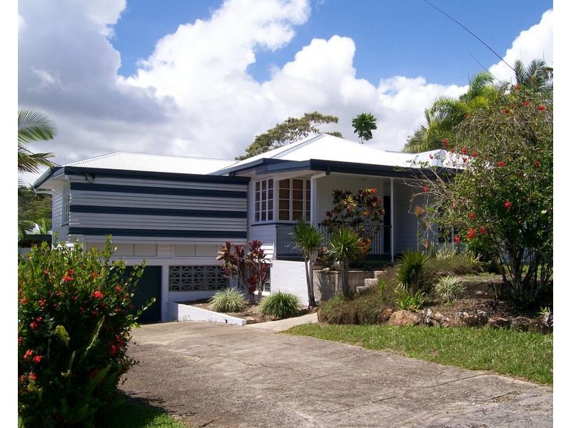 18 Hickey Street, East Innisfail QLD 4860