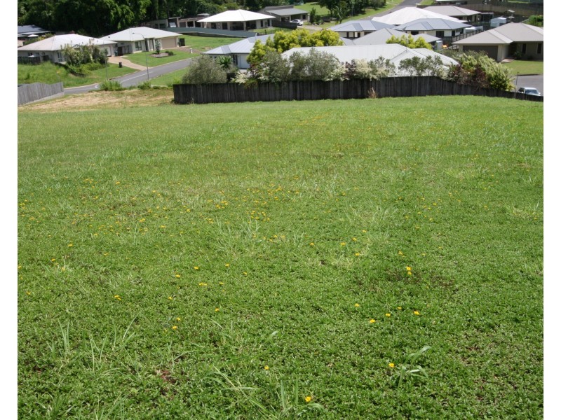 32 Belvedere Avenue, Belvedere QLD 4860