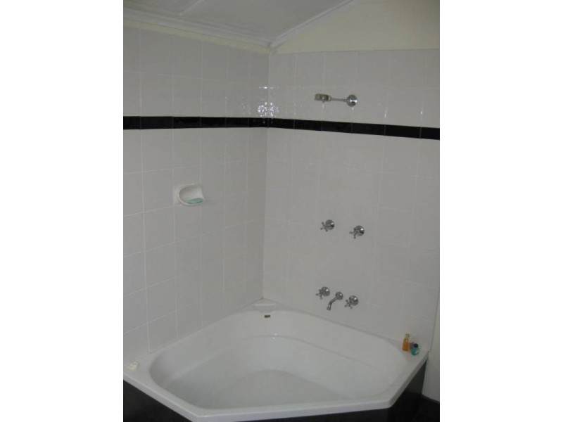 East Innisfail QLD 4860