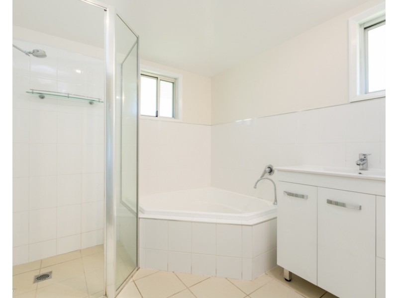 15 Benwell Street, East Innisfail QLD 4860