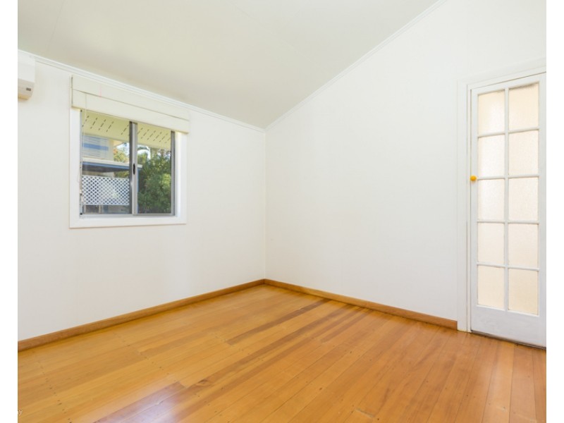 15 Benwell Street, East Innisfail QLD 4860