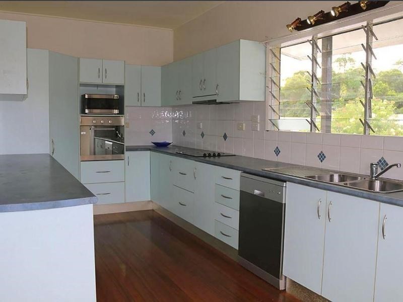 10 Hargreave Street, Kurrimine Beach QLD 4871