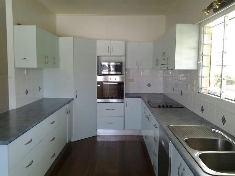 10 Hargreave Street, Kurrimine Beach QLD 4871