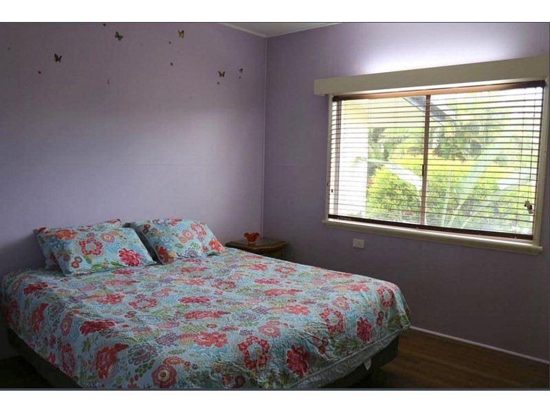 10 Hargreave Street, Kurrimine Beach QLD 4871