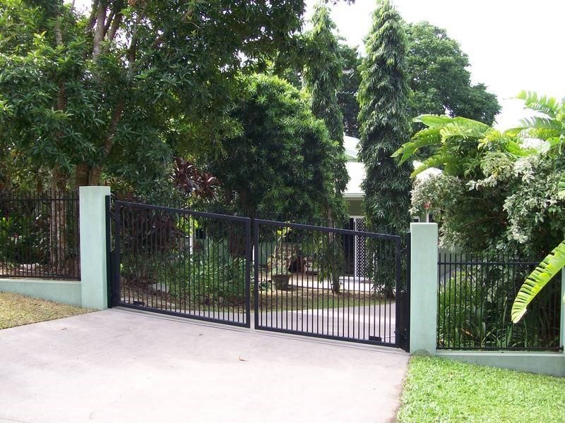 4A Maud Street, Flying Fish Point QLD 4860