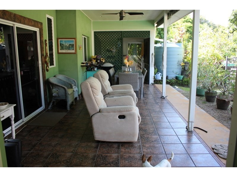 4A Maud Street, Flying Fish Point QLD 4860