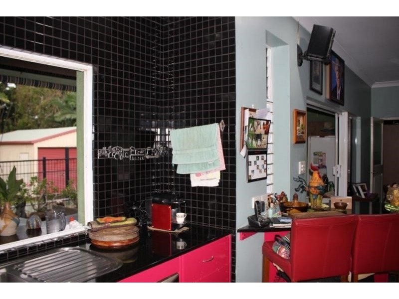 4A Maud Street, Flying Fish Point QLD 4860