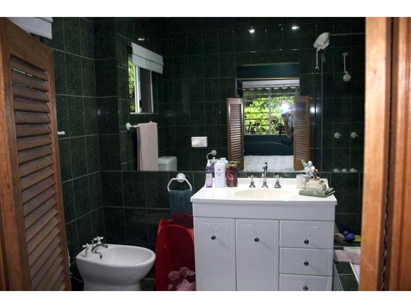 4A Maud Street, Flying Fish Point QLD 4860