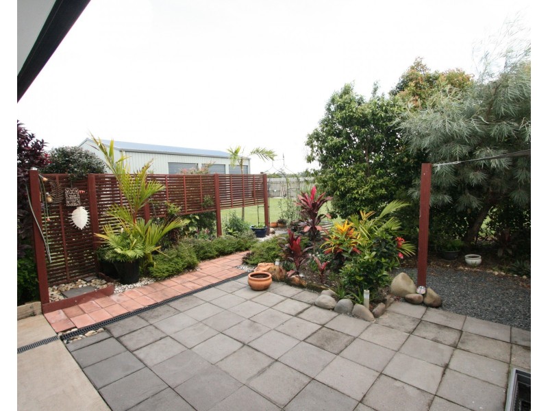 25 La Rocca Close, Etty Bay QLD 4858