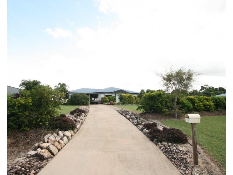 25 La Rocca Close, Etty Bay QLD 4858
