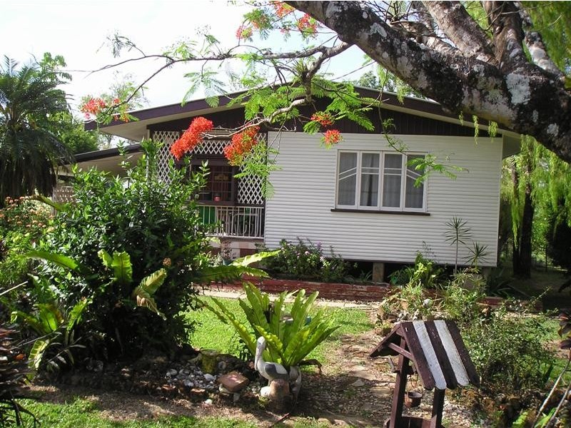 4 Oak Street, Innisfail QLD 4860