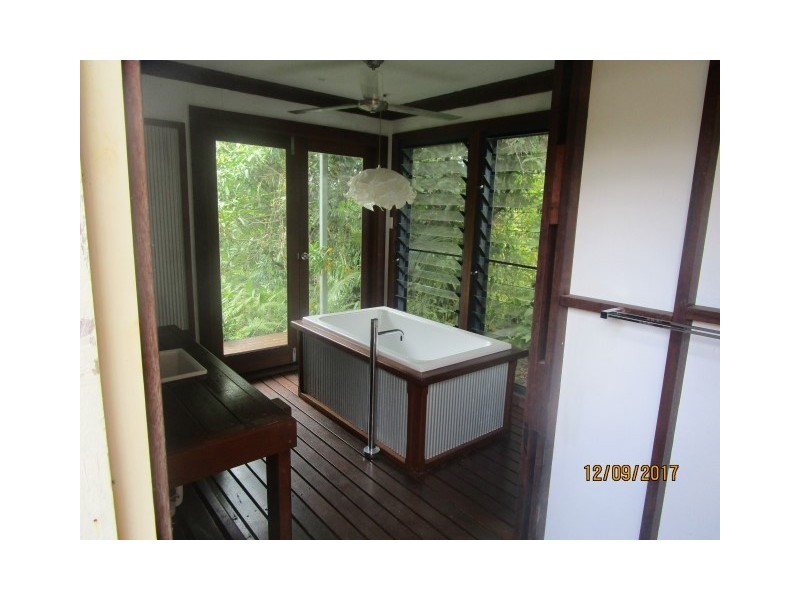 565 Donkin Road, Utchee Creek QLD 4871