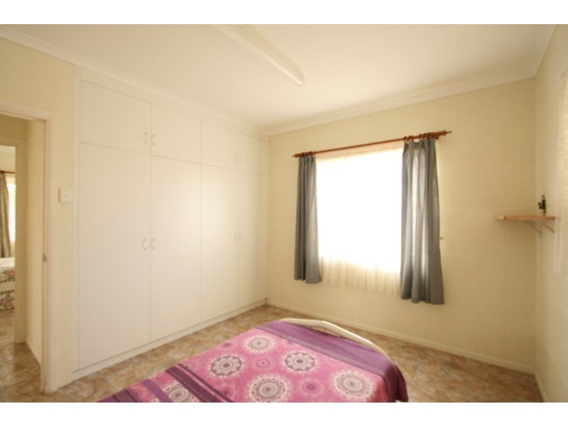 2 Schmidt Street, Etty Bay QLD 4858