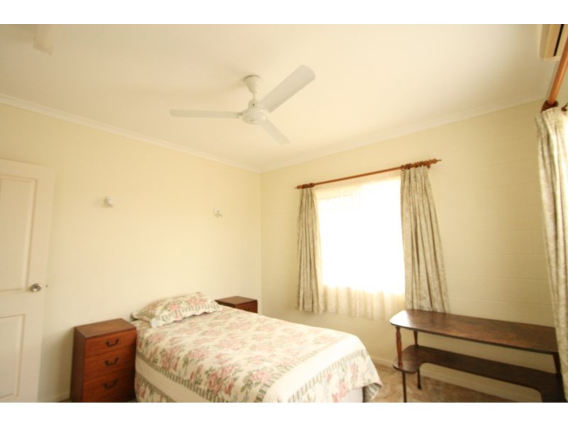 2 Schmidt Street, Etty Bay QLD 4858