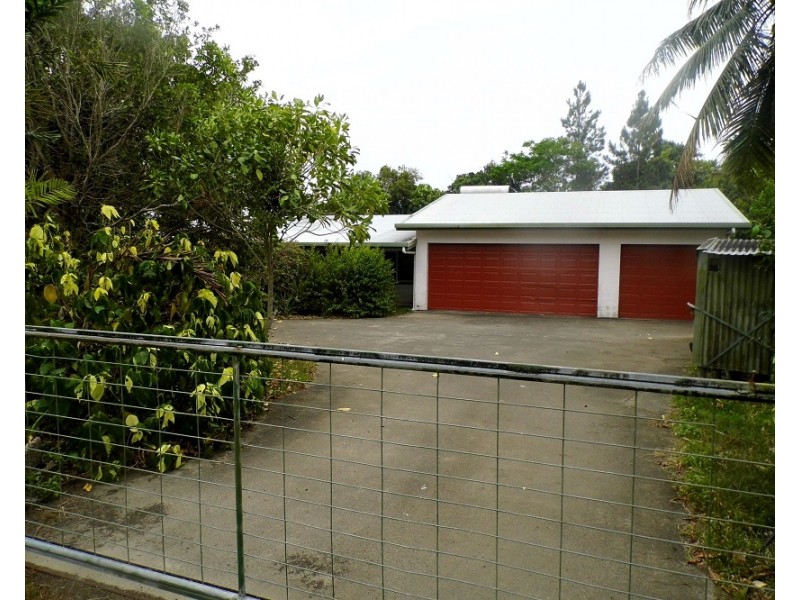 169 ETTY BAY Road, Etty Bay QLD 4858