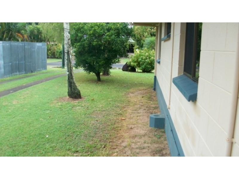 2/19 Feldt Street, Flying Fish Point QLD 4860