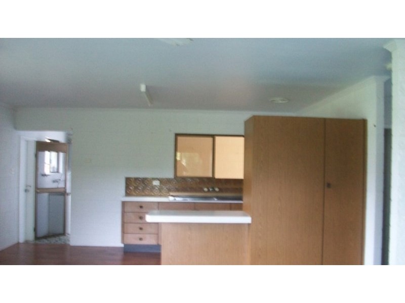 2/19 Feldt Street, Flying Fish Point QLD 4860