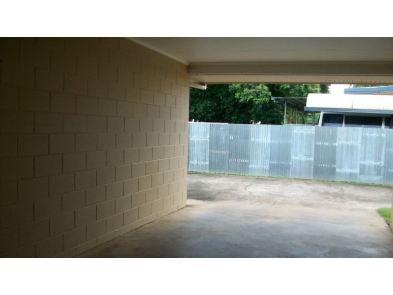 2/19 Feldt Street, Flying Fish Point QLD 4860