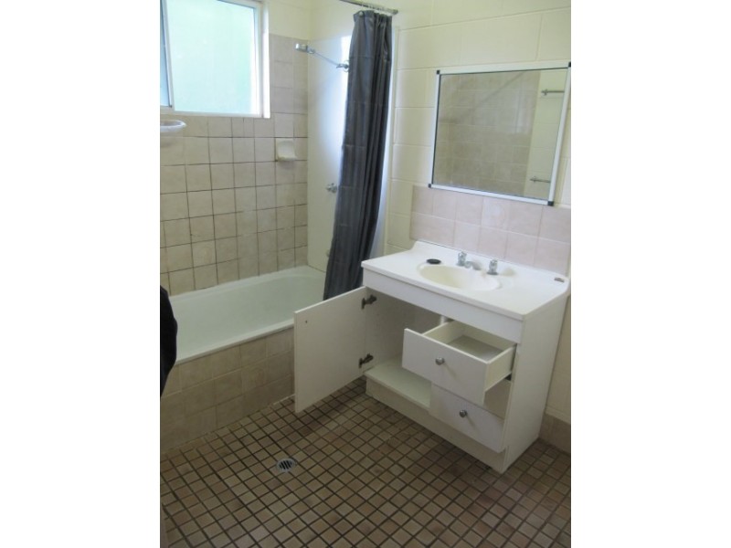 1/4 Punchard Street, East Innisfail QLD 4860