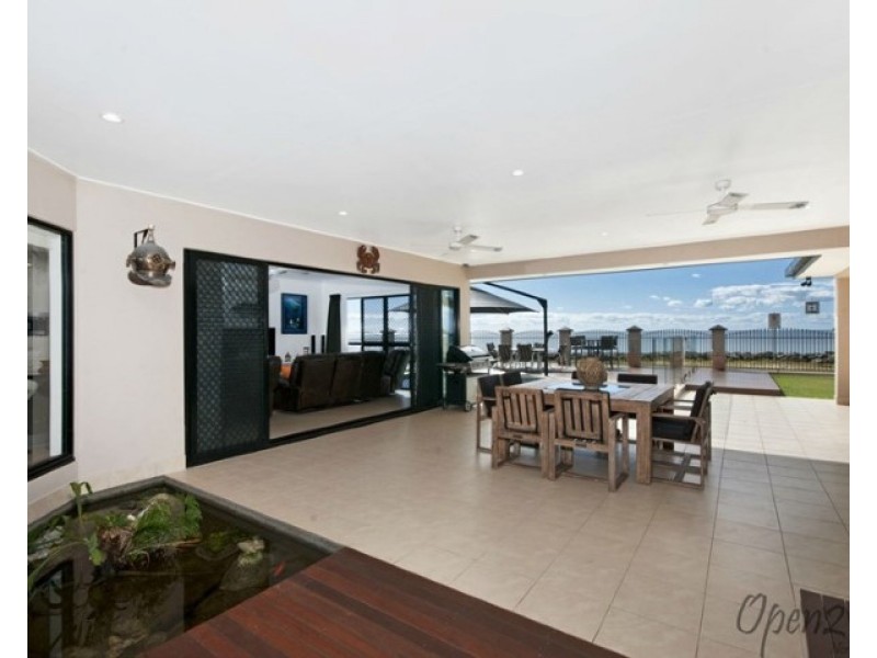 30 Feldt Street, Flying Fish Point QLD 4860