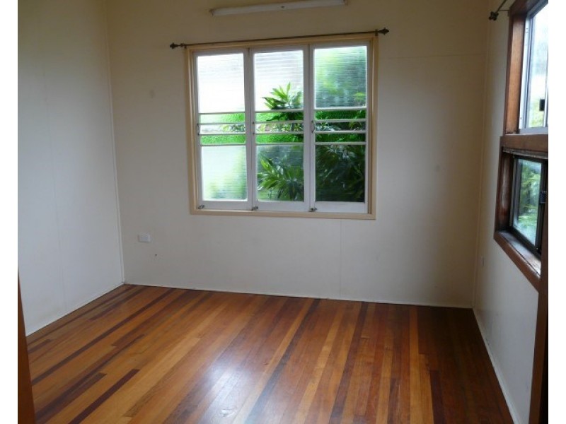 36 Elizabeth Street, Innisfail QLD 4860