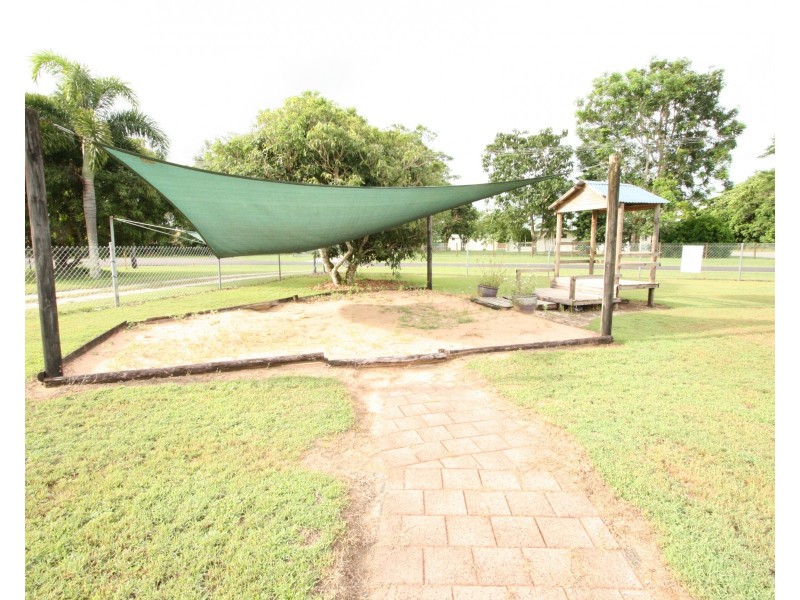 27 martinuzzi Close, New Harbourline QLD 4858