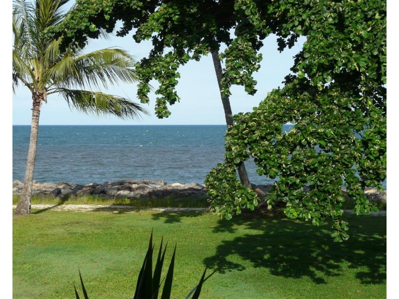 16 Feldt, Flying Fish Point QLD 4860